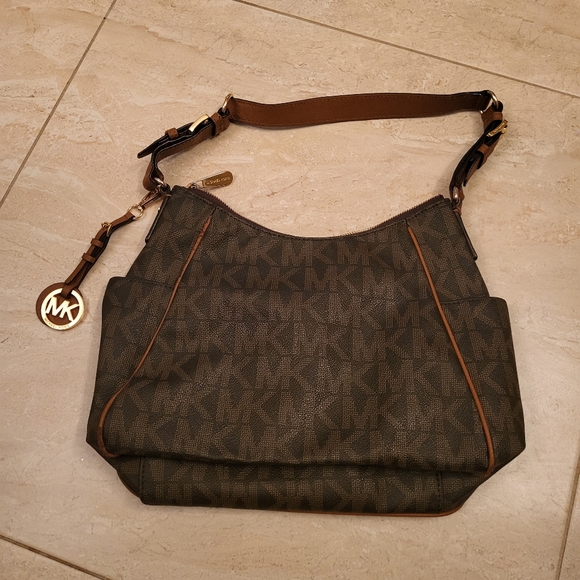 A brown michael kors purse - Picture 2 of 2